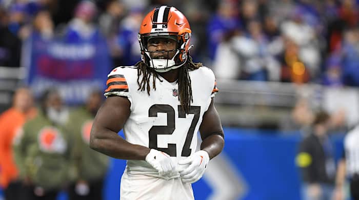 Browns running back Kareem Hunt (27) during pre-game warmups before their game against the Buffalo Bills.